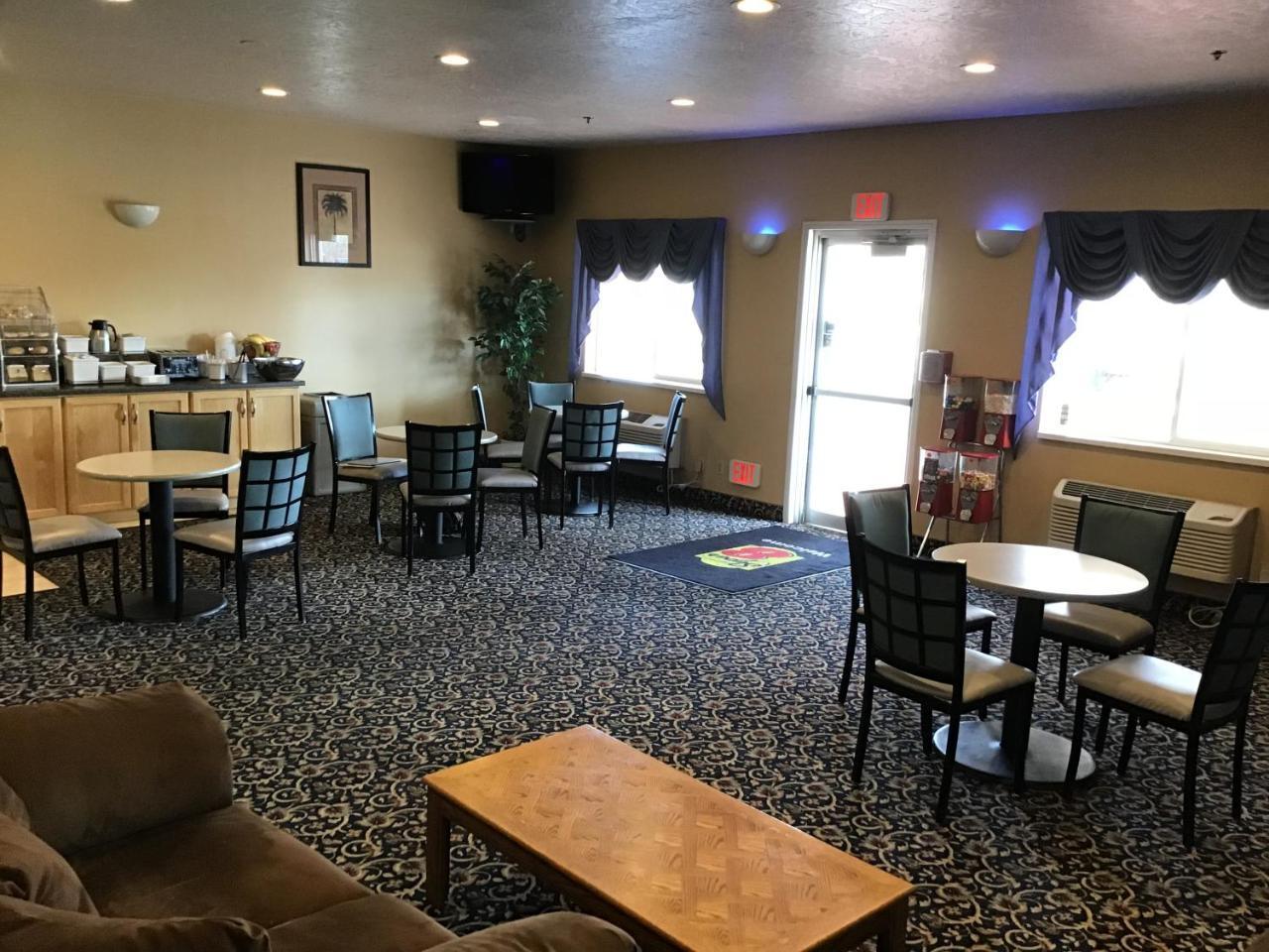 Super 8 By Wyndham Vernal Ut Экстерьер фото
