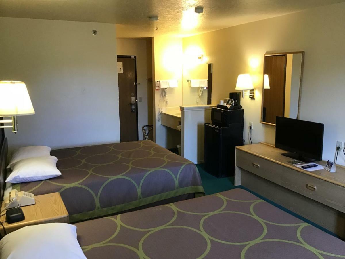 Super 8 By Wyndham Vernal Ut Экстерьер фото