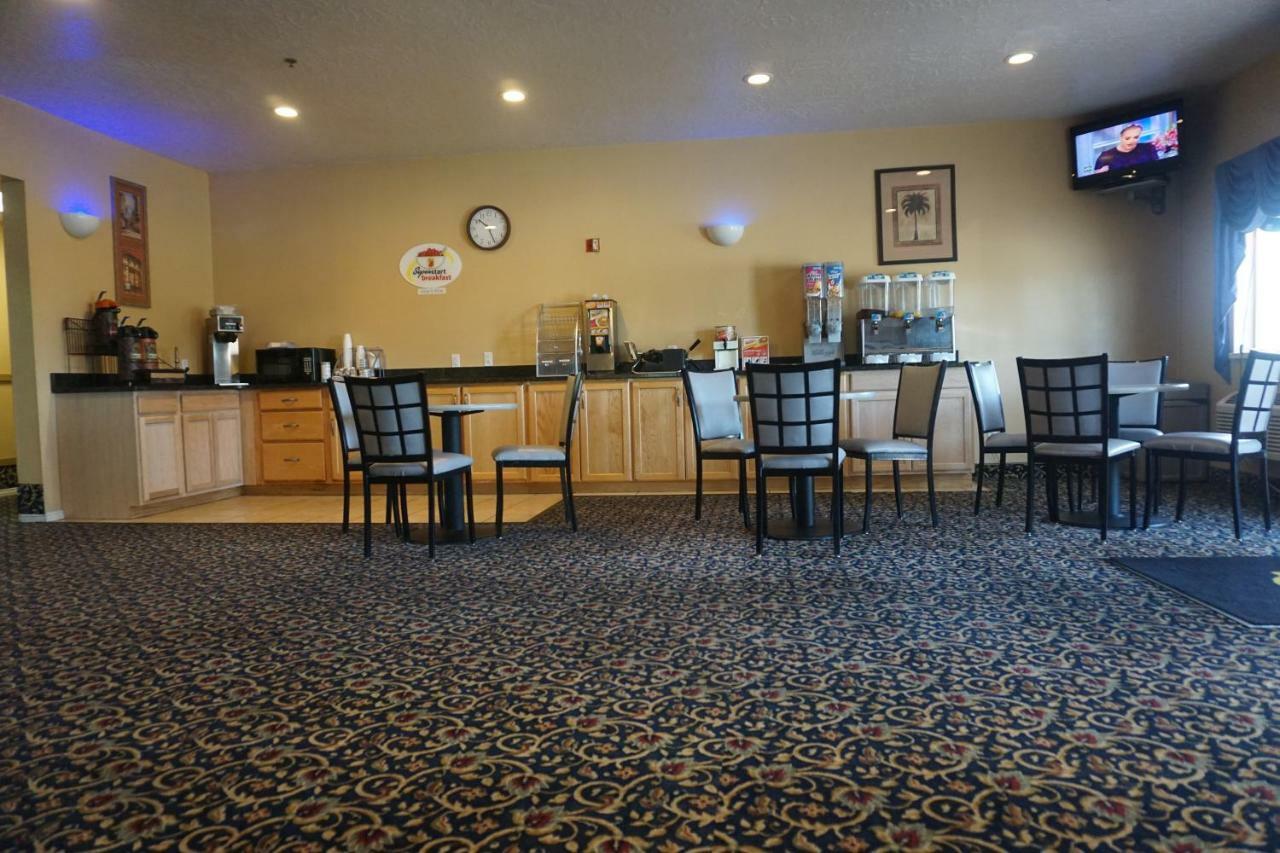 Super 8 By Wyndham Vernal Ut Экстерьер фото